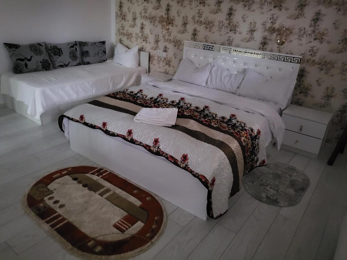 Apartament Apartament Cu Terasa Si Gratar Satu Mare Zewnętrze zdjęcie